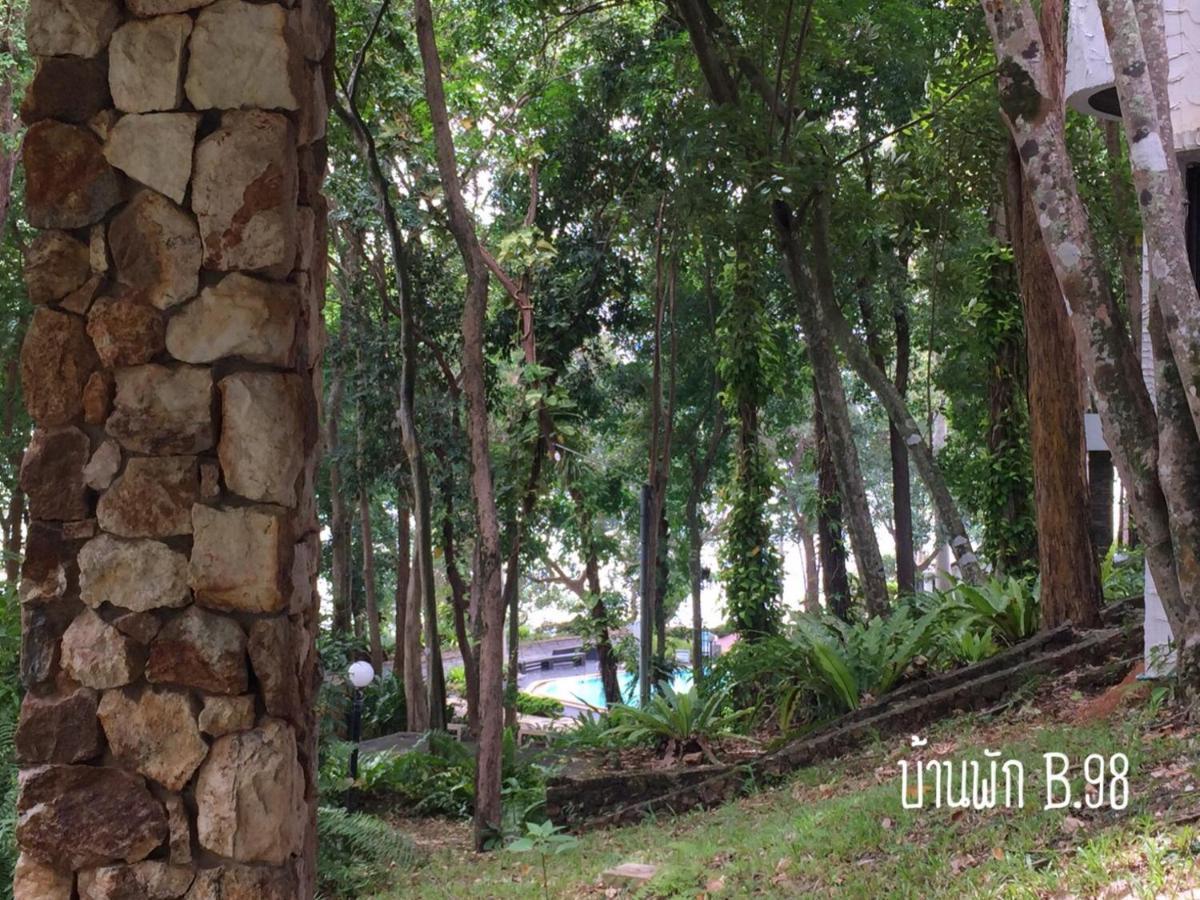 Vila Baan Rug Nam Sai Thang Kwian Exteriér fotografie