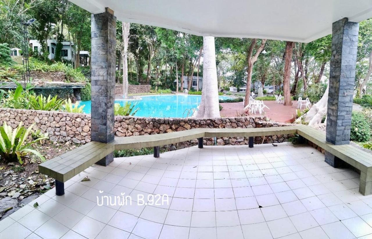 Vila Baan Rug Nam Sai Thang Kwian Exteriér fotografie
